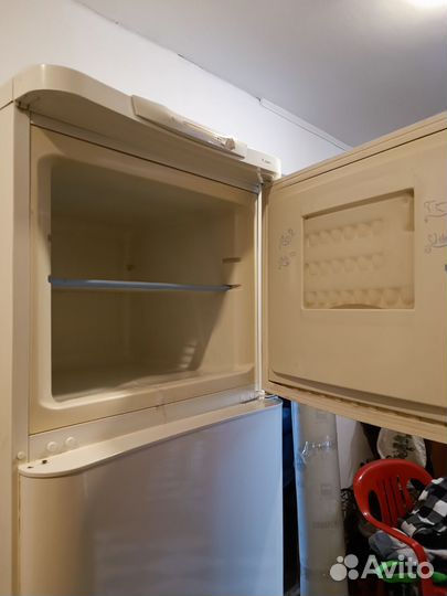Холодильник на запчасти