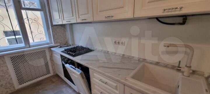 2-к. квартира, 54 м², 2/2 эт.