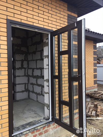 Входная дверь пластиковая шоколад 900 мм