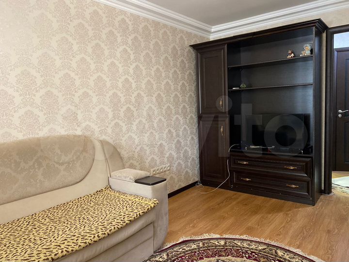 2-к. квартира, 54 м², 2/5 эт.