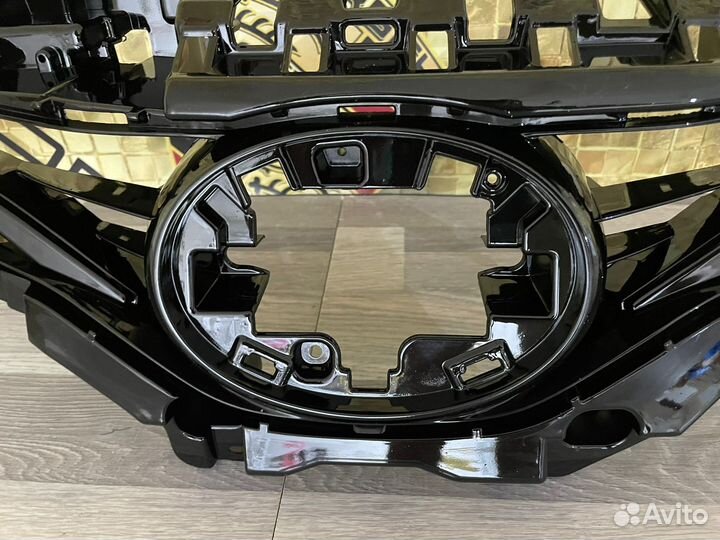 Решетка радиатора на Toyota Camry v70 рестайлинг