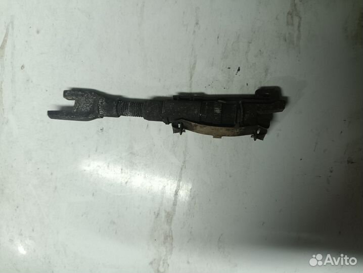 Механизм ручной подводки колодок Nissan Almera