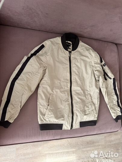 Бомбер мужской pull bear