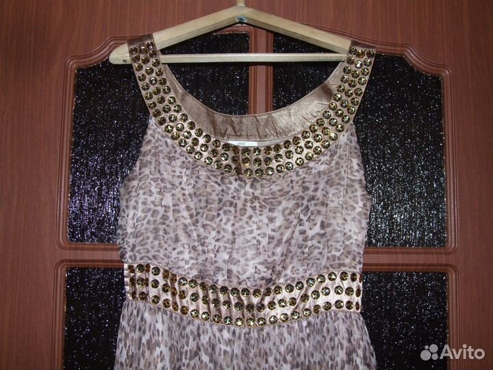 Платье нарядное, р.46-48
