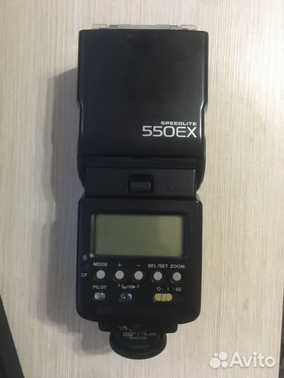 Фотовспышка Canon Speedlite 550-EX