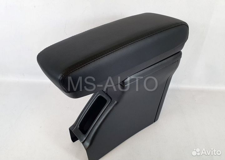 Подлокотник с баром LADA Largus первого поколения