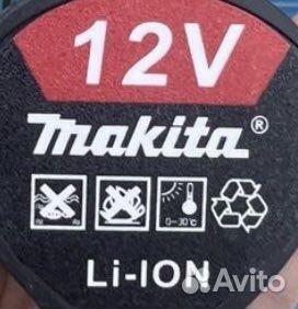 Шуруповерт Макита 12V 2Ah с битами