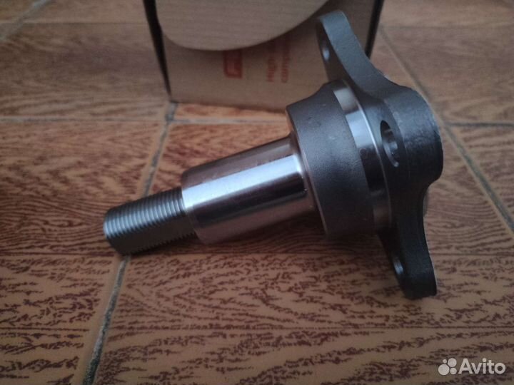 Задняя цапфа Ford transit 2010год