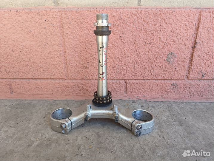 Траверса низ yamaha r6 05