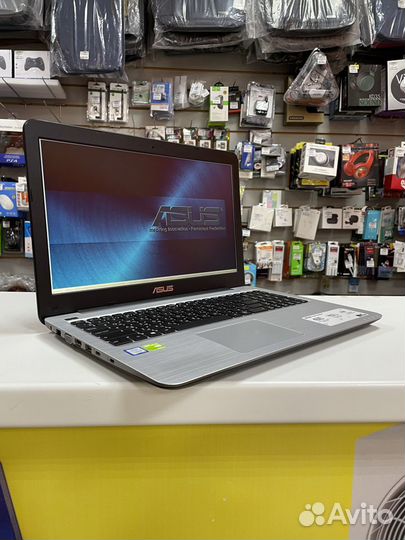 Ноутбук Asus i5-7200U/8Gb/SSD 480Gb/GT 940MX