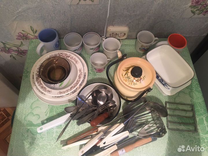 Кухонная утварь, посуда- бесплатно