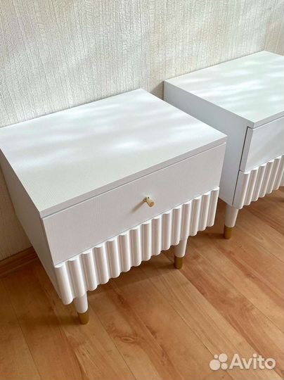 Тумбочка прикроватная