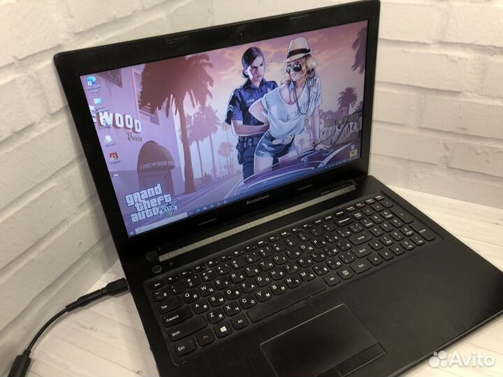 Игровой ноутбук Lenovo 2 видеокарты/4 ядра/8gb