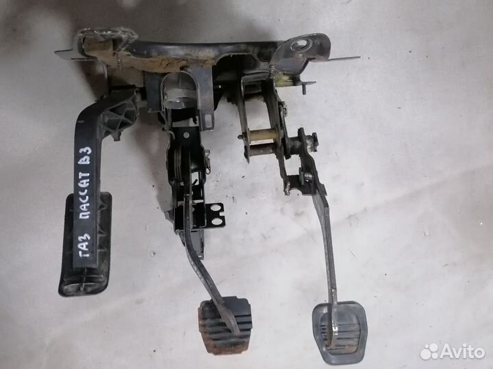 Педальный узел в сборе VW Passat B3 1988-1993