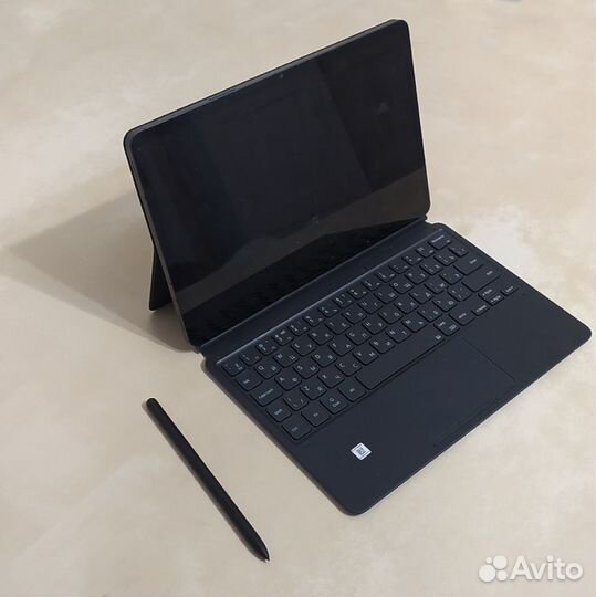 Samsung Tab S8 8/128gb с чехлом-клавиатурой и стил