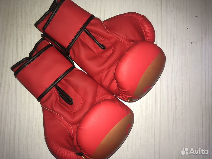 Боксерские перчатки 12 унций
