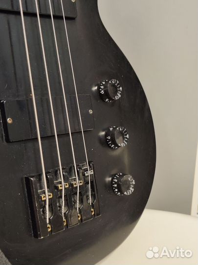 Басс гитара 4 струны Les Paul special