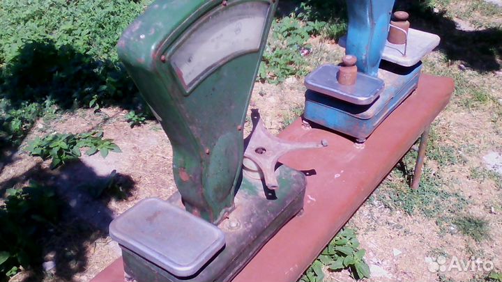 Весы торговые советские механические 2 шт