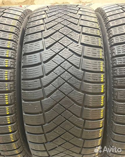 Pirelli Ice Zero FR 245/50 R19 104Q