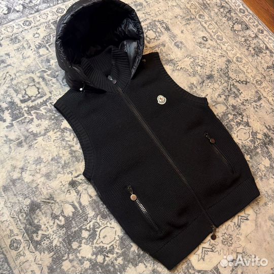 Жилетка Moncler
