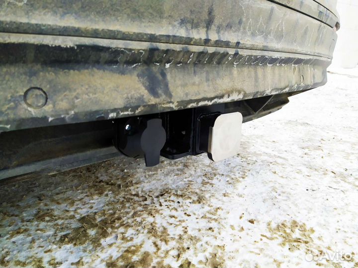 Фаркоп на Volkswagen Tiguan 2017