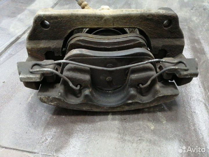 Суппорт передний левый Renault Megane BZ0H K4M