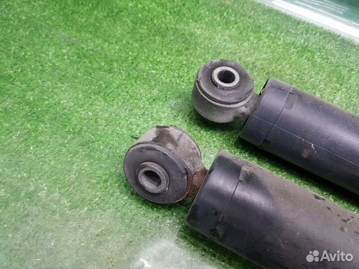 Амортизаторы задние Mercedes-Benz Viano W639