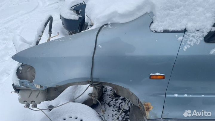Крыло переднее левое Honda Odyssey RA2 F22B 1995