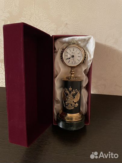 Часы настольные 