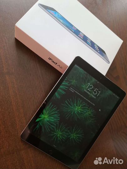 Планшет Apple iPad Air Wi-Fi 64gb A1475
