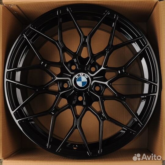 Диски на BMW r19 5x120 ET27 D72.6