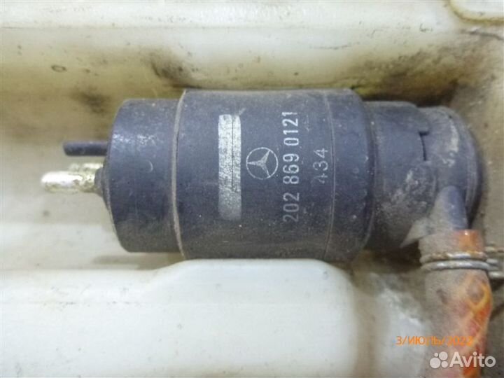 Бачок омывателя Mercedes-Benz C-Class W202 M111E18