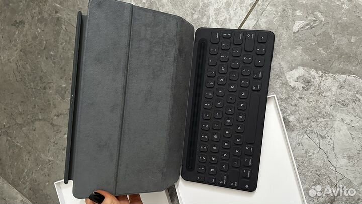 iPad pro smart keyboard