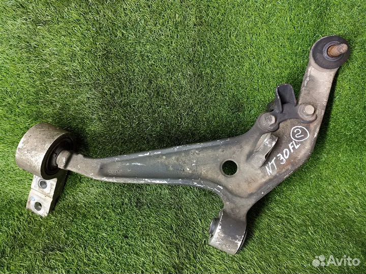 Рычаг подвески передний левый Nissan X-Trail NT30