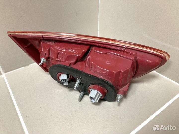 Фонарь внутрен правый Mitsubishi Lancer X 2007-17