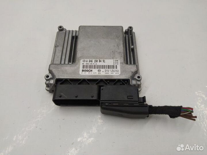 Б/У Б/У Блок управления двигателем bosch 2.2CDi