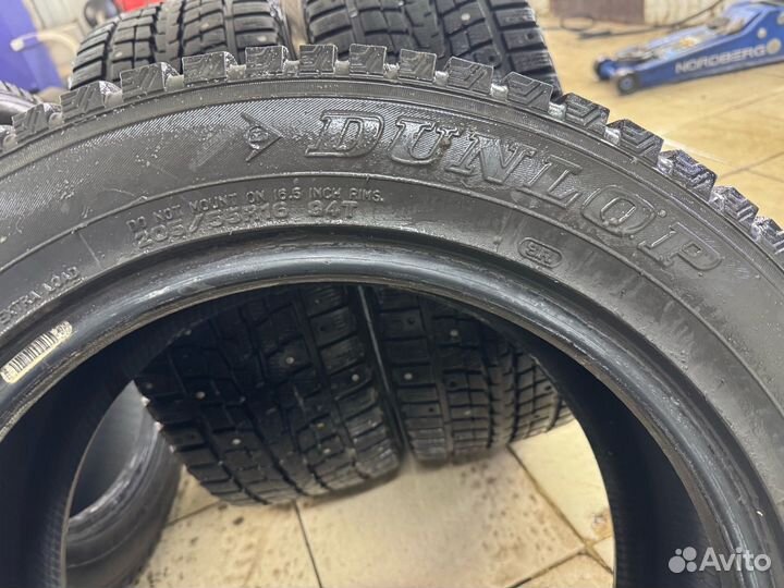 Dunlop SP Winter Ice 01 205/55 R16 94T