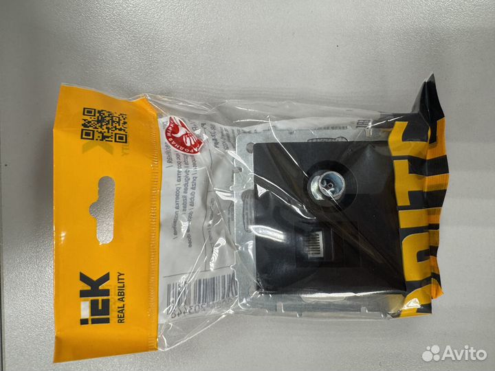 Brite Розетка с заземлением 16А, цвет - черный