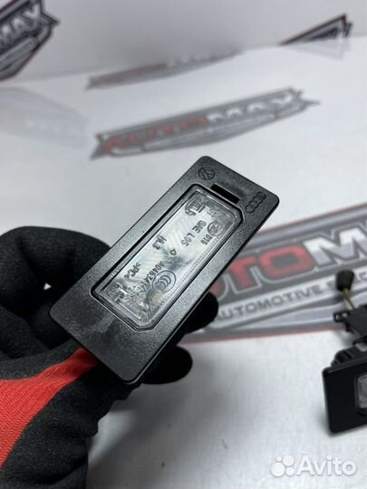 Фонарь подсветки номера Skoda Yeti 2012 2.0 CFH