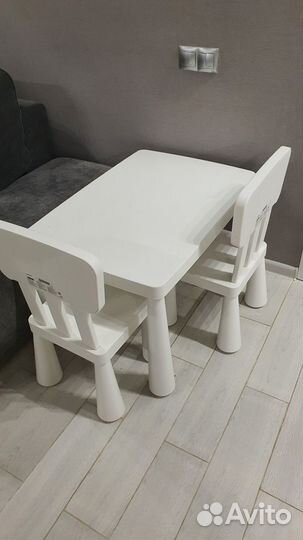 Детский стол и 2 стула IKEA маммут