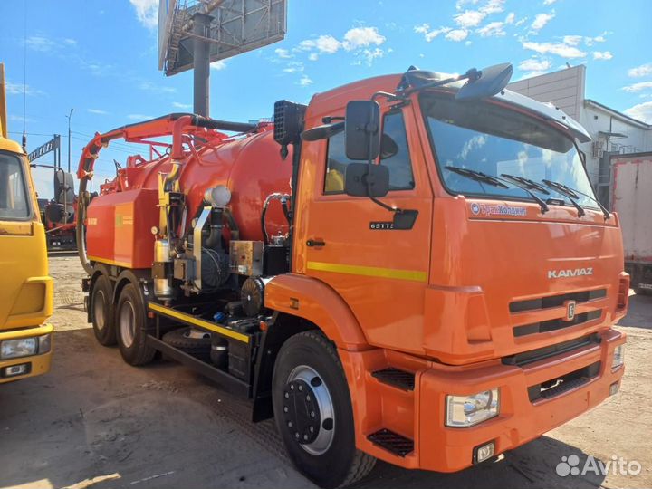 Водитель илососа/Проживание