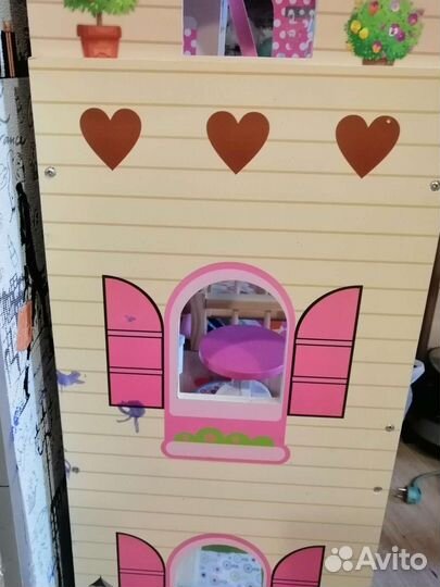 Домик кукольный с мебелью