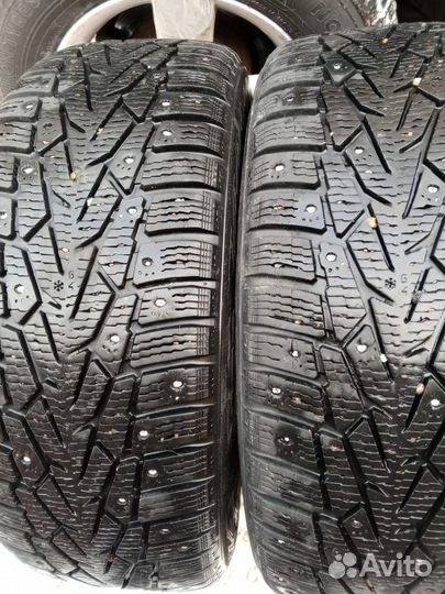 Nokian Tyres Hakkapeliitta 7 215/65 R16