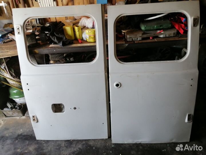 Кузовные детали УАЗ автобус