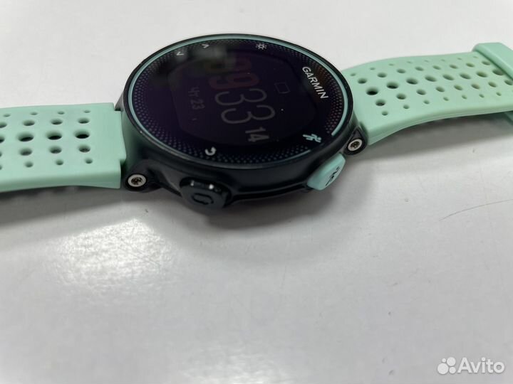 Умные часы Garmin Forerunner 235