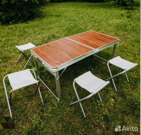 Столик для отдыха