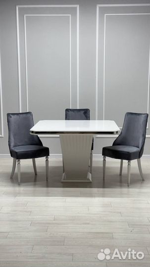 Столы и стулья