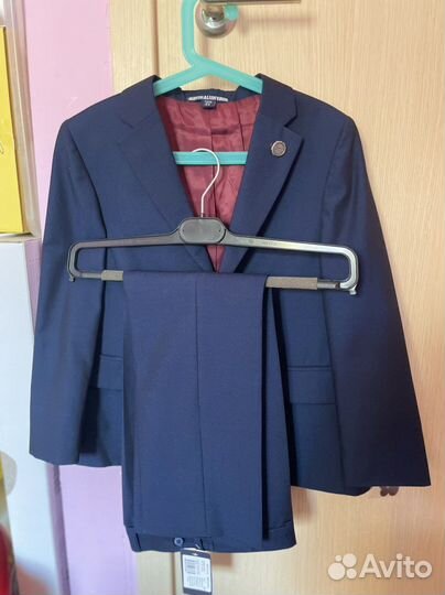 Классический брючный костюм 128