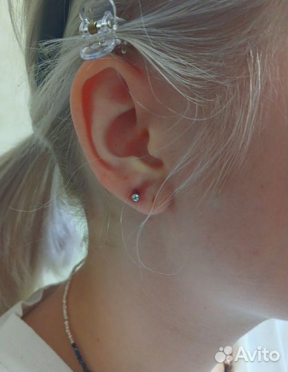 Модель на пирсинг