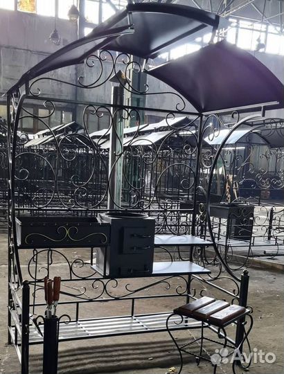 Мангал с крышей